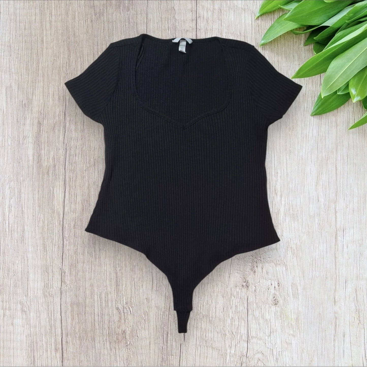 Body femme H&M XL – Noir ou gris rainuré | Col bateau cœur & manches courtes H&M
