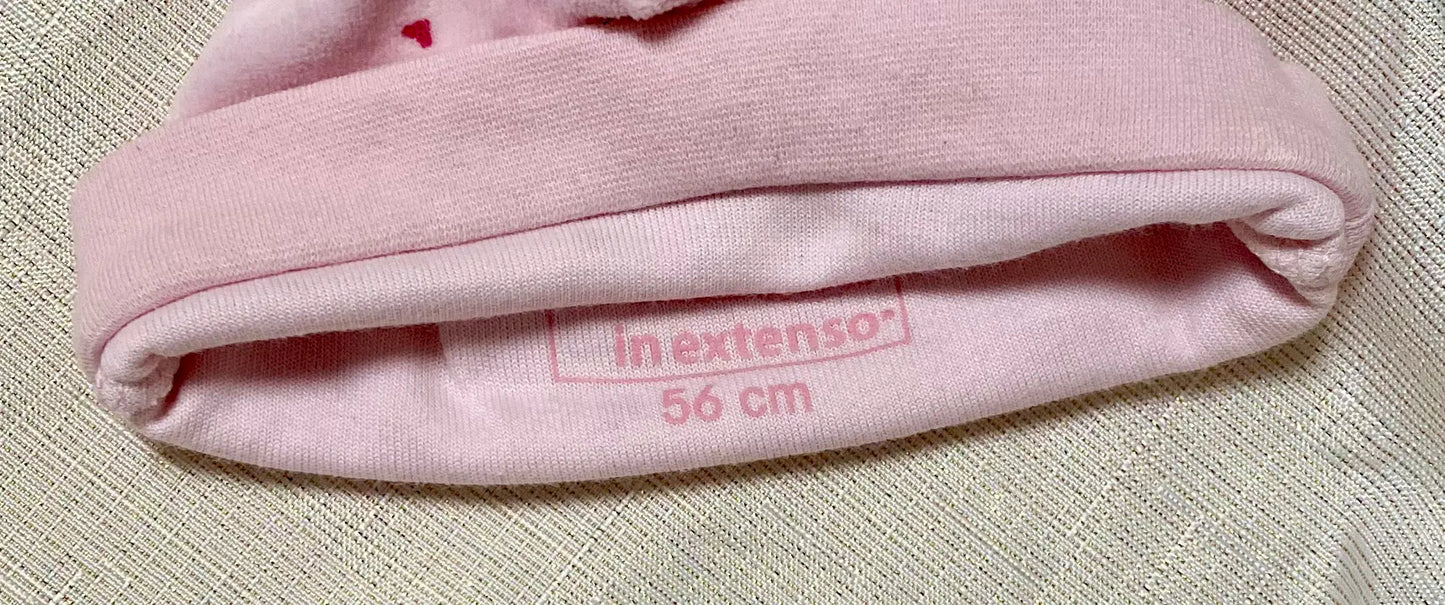 Bonnet Polaire Rose pour Nourrisson avec Petit Cœur Fuchsia : Douceur et Charme Hivernal inextenso