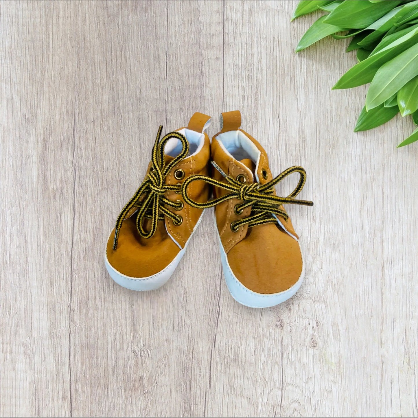 Chaussures Bébé Garçon Taille 16/17 - Boite à Malice Camel et Bleu Marine districenter