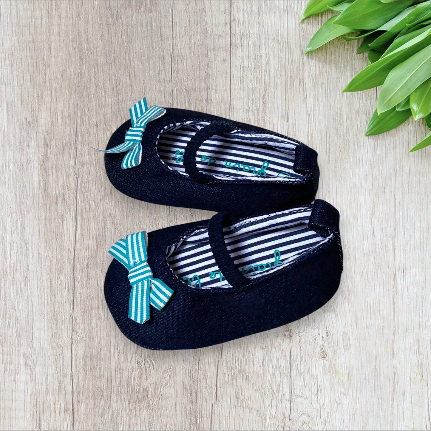 Chaussures bébé fille noires Grain de Blé avec nœud rayé turquoise – pointure 17-18 – très bon état – marque Z Génération