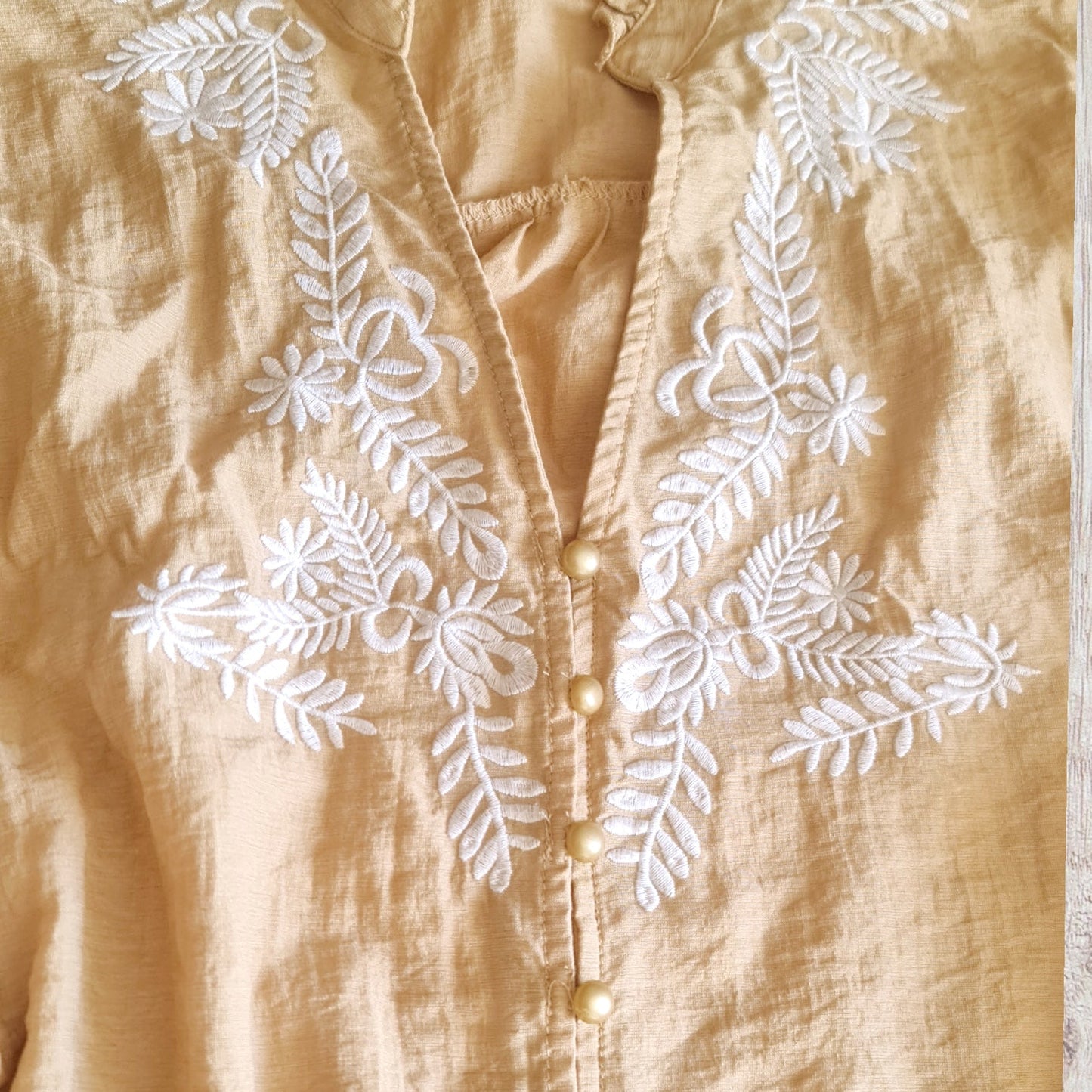 Chemise brodée blanche à manches longues Serisse taille L beige neuve avec étiquette