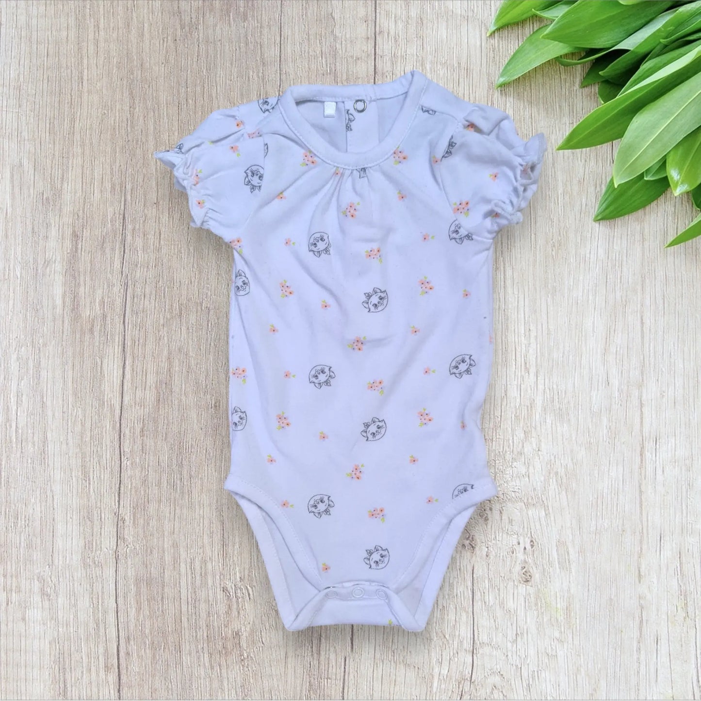 Ensemble 3 pièces bébé fille Disney Baby 3 mois – Marie Aristochats – body, legging corail et bavoir