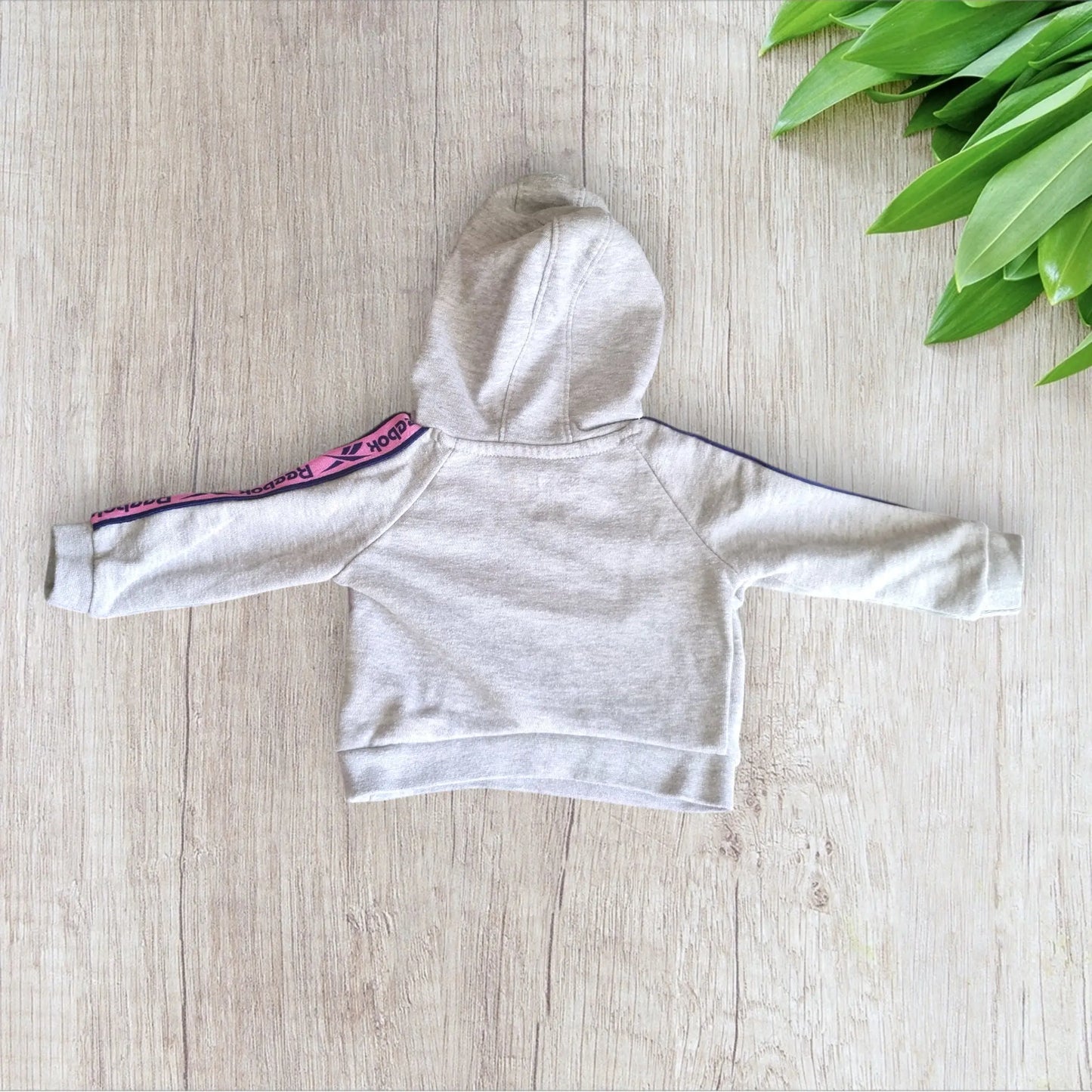 Ensemble 2 pièces Reebok bébé fille 0-6 mois gris clair et rose avec sweat capuche et jogging