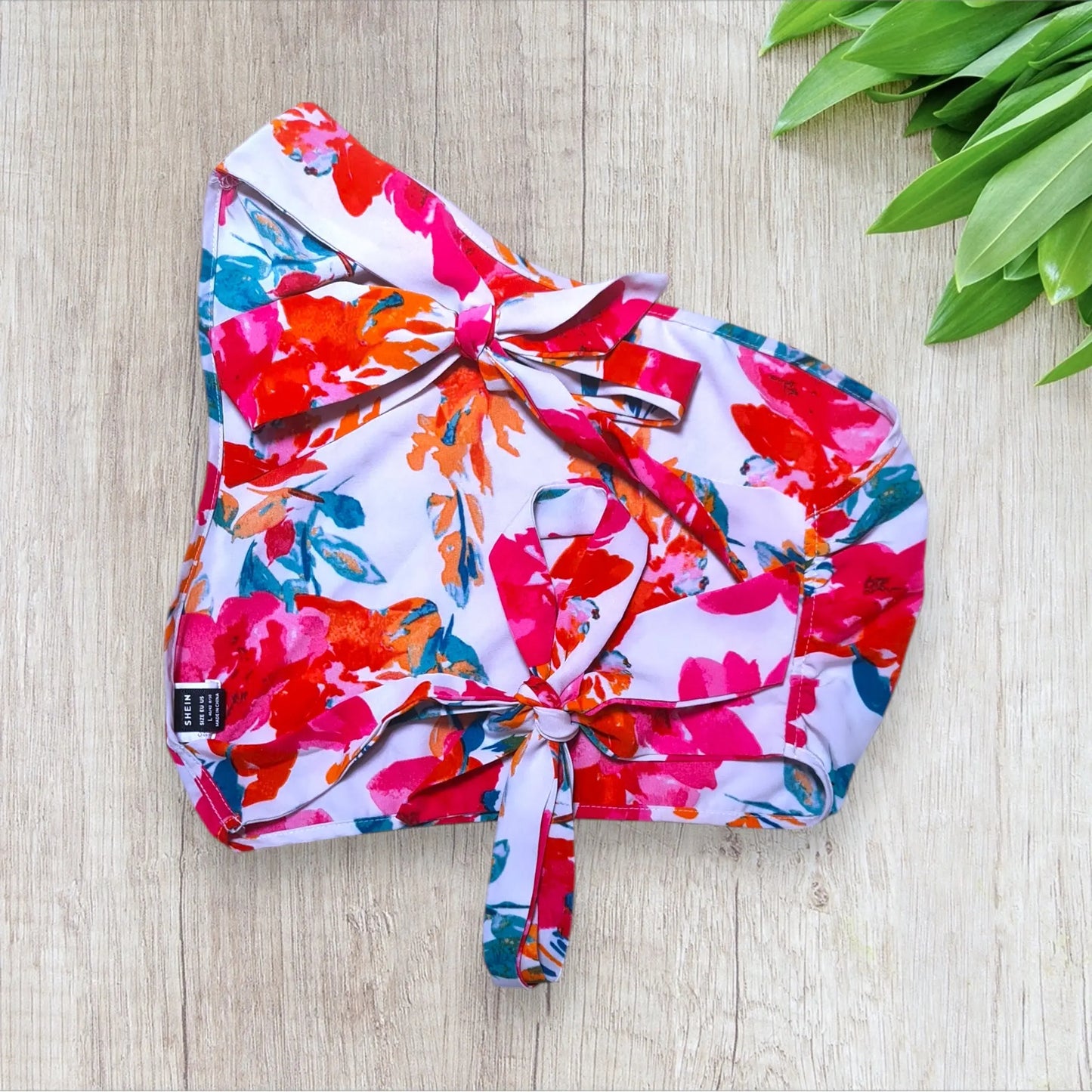 Ensemble Shein femme taille L très bon état avec haut asymétrique fleuri et pantalon fuchsia
