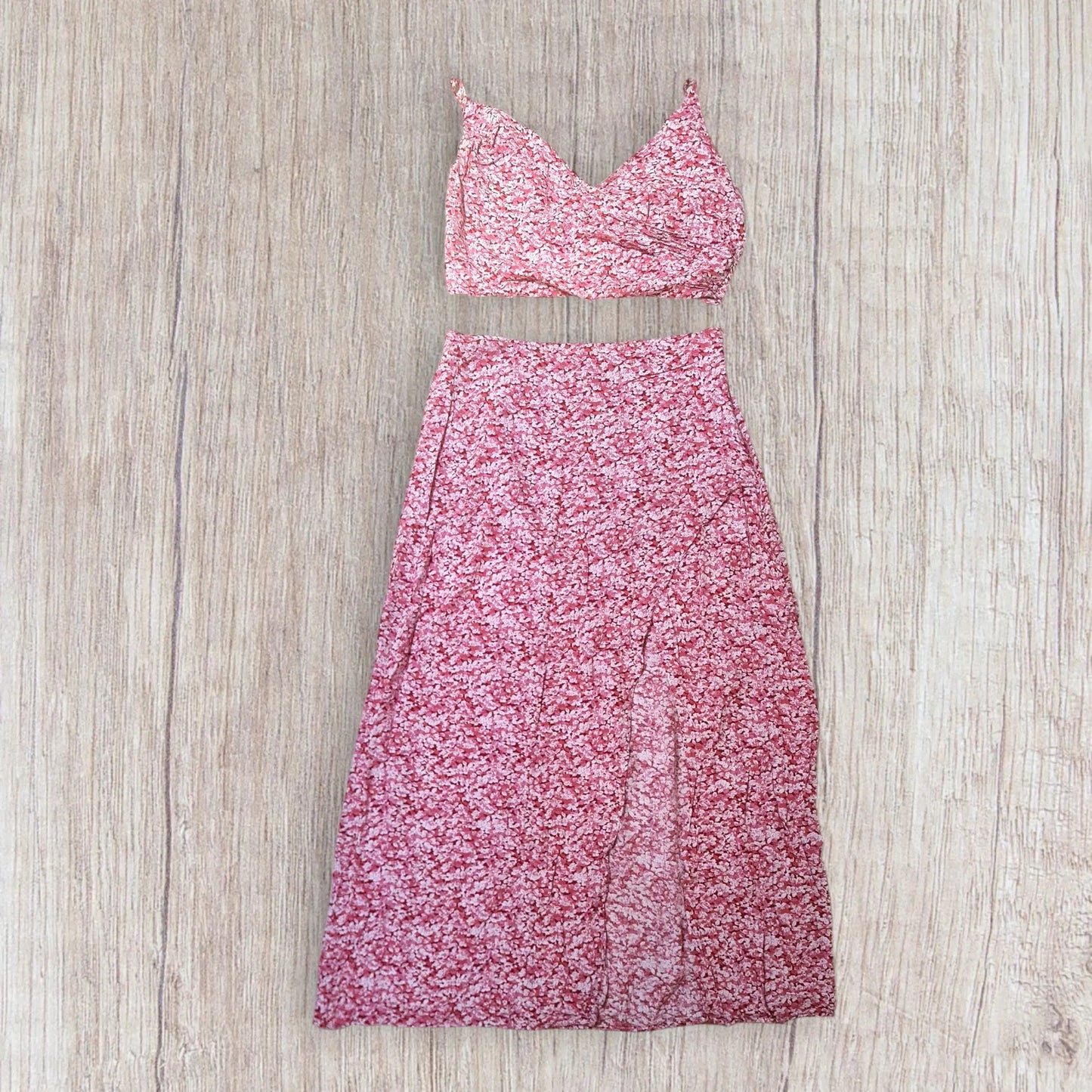 Ensemble femme fleuri rose fuchsia blanc taille L – crop top et jupe longue – bon état