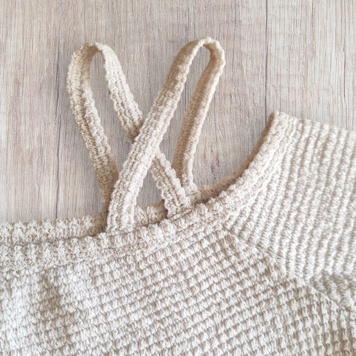 Haut femme SHEIN LUNE beige taille L très bon état, manches longues col asymétrique texture gaufrée