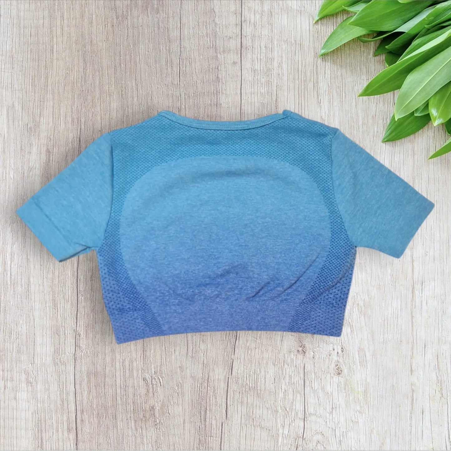 Haut de sport fille Shein bleu dégradé 6 ans très bon état