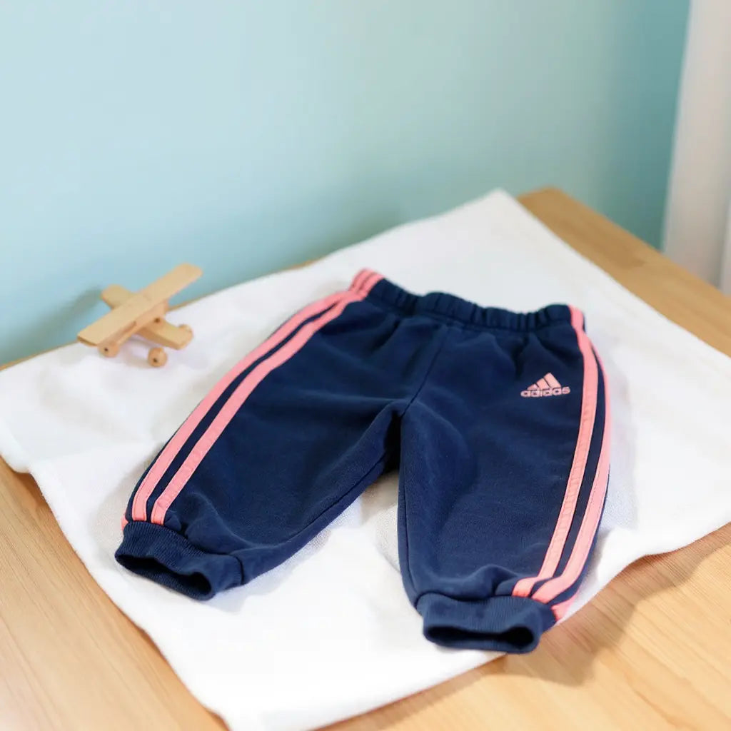 Jogging bébé fille Adidas–6-9 mois–Bleu marine et rose adidas