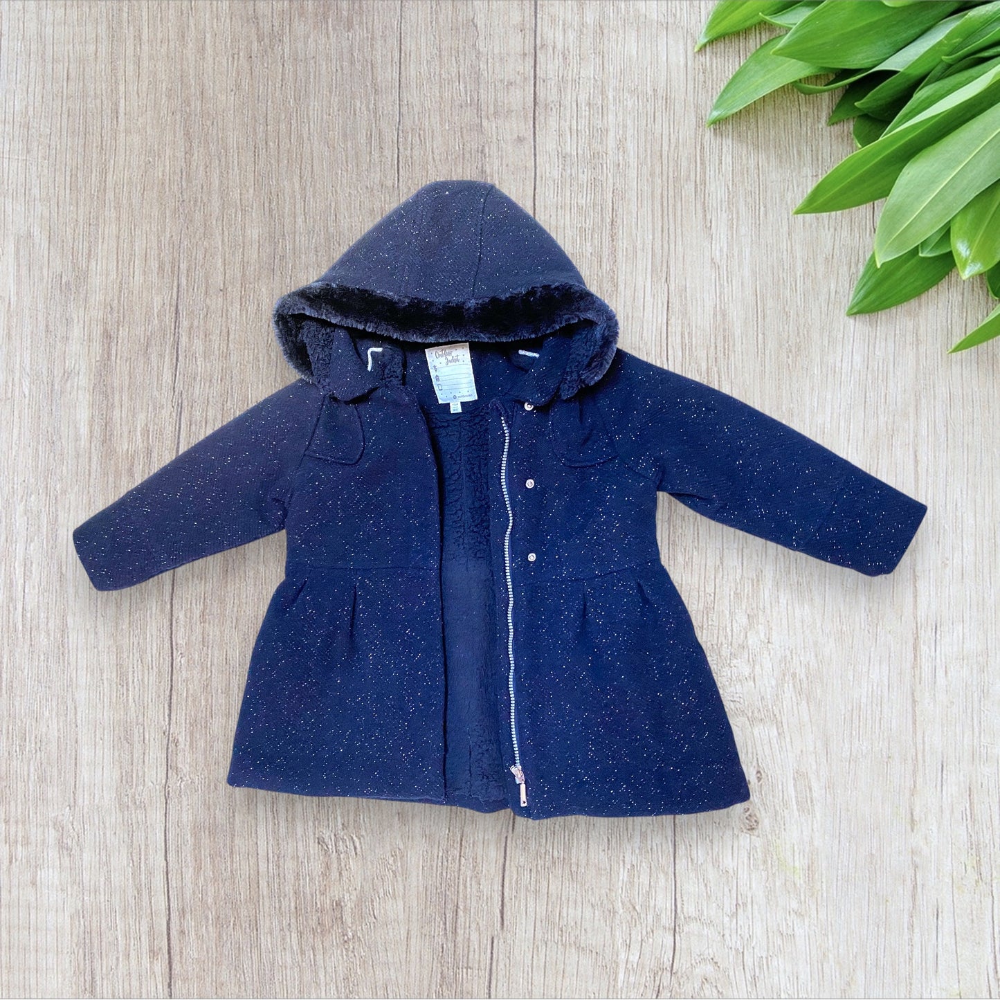 Manteau fille Vertbaudet 5 ans bleu marine à fils argentés avec capuche amovible et doublure moumoute