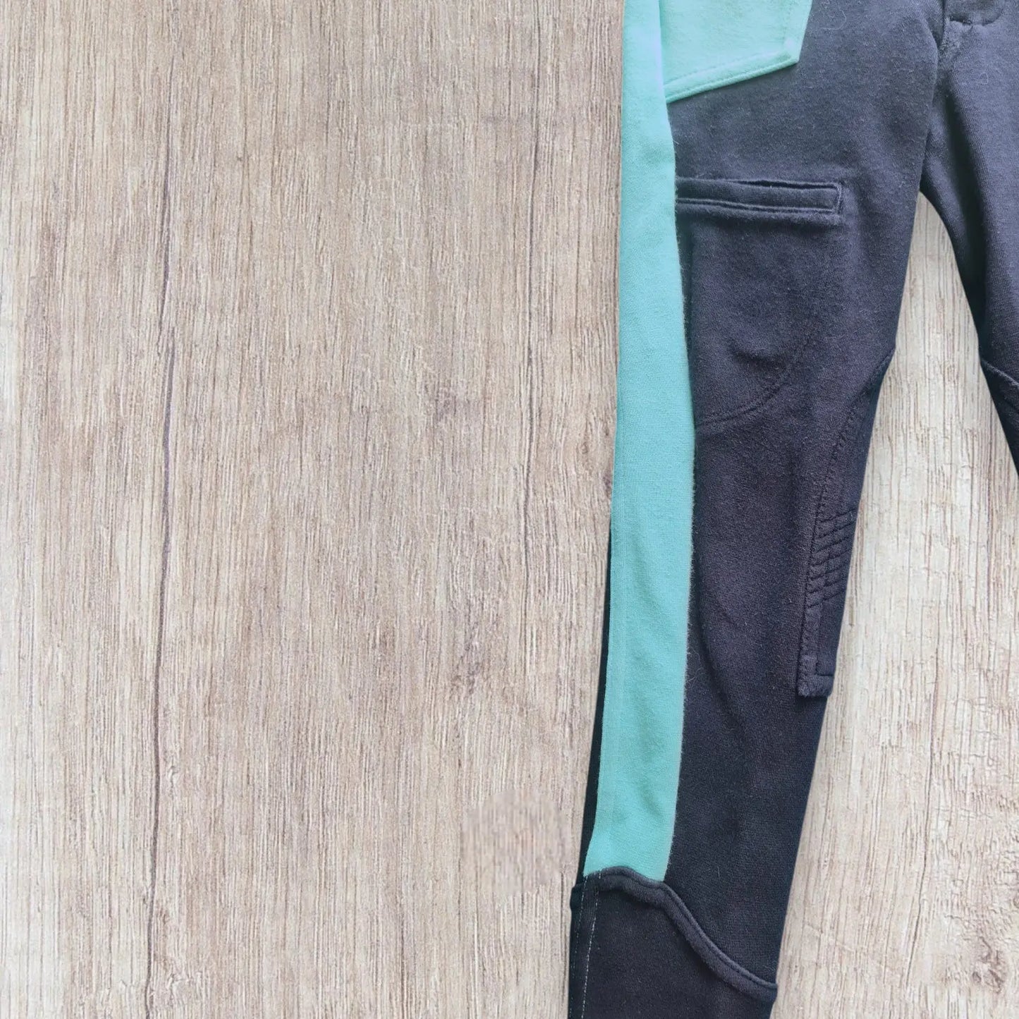 Pantalon équitation enfant Fouganza 5-6 ans bleu marine avec détails turquoise, très bon état
