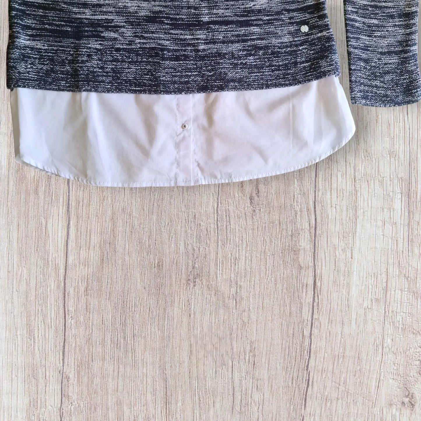 Pull chemise femme Bonobo taille S col Claudine blanc brodé et maille tricotée marine