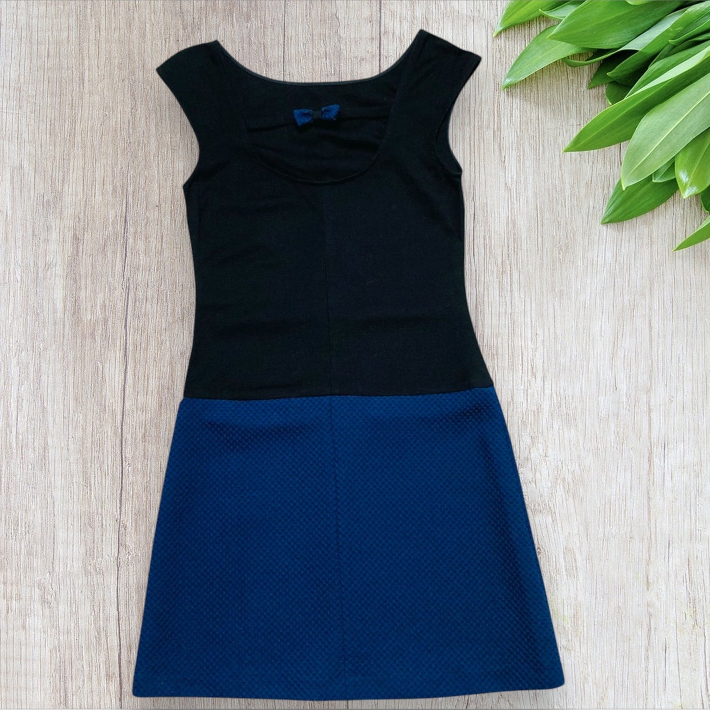 Robe Femme XS NAFNAF Sans Manche - Haut Noir Uni & Jupe Bleu Marine Texturée NAF NAF