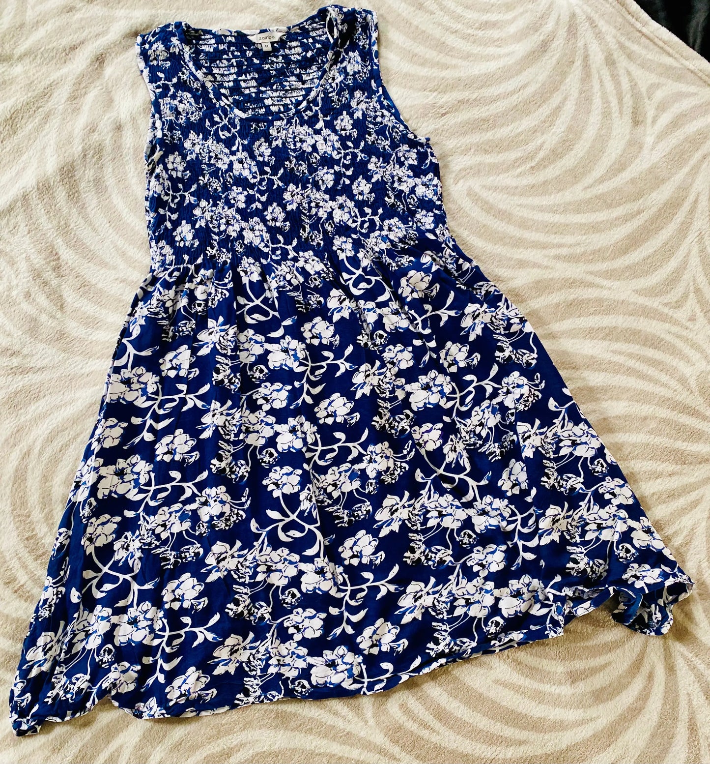Robe Zamba Bleu Marine à Motifs Fleuris Blancs Taille 44 zamba