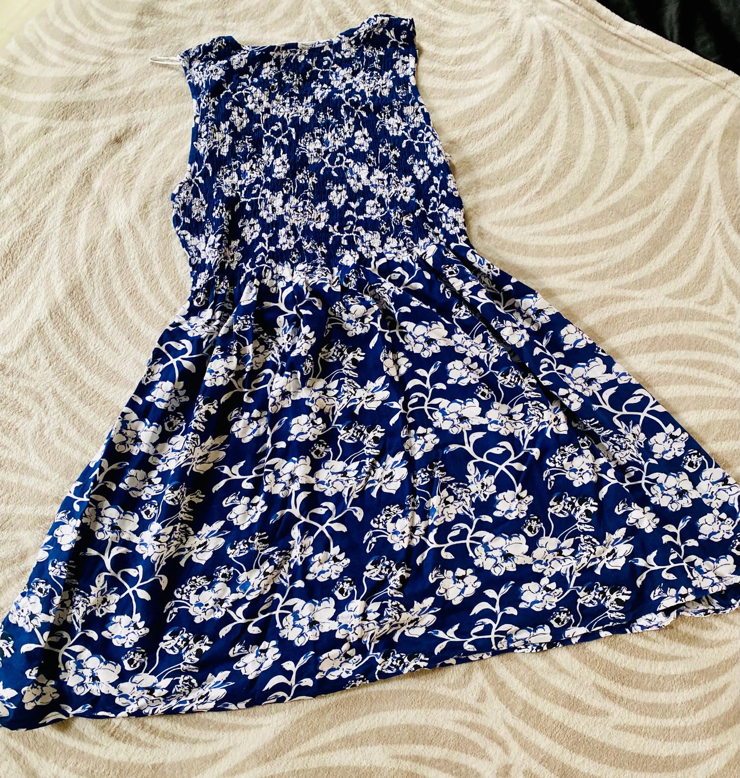 Robe Zamba Bleu Marine à Motifs Fleuris Blancs Taille 44 zamba