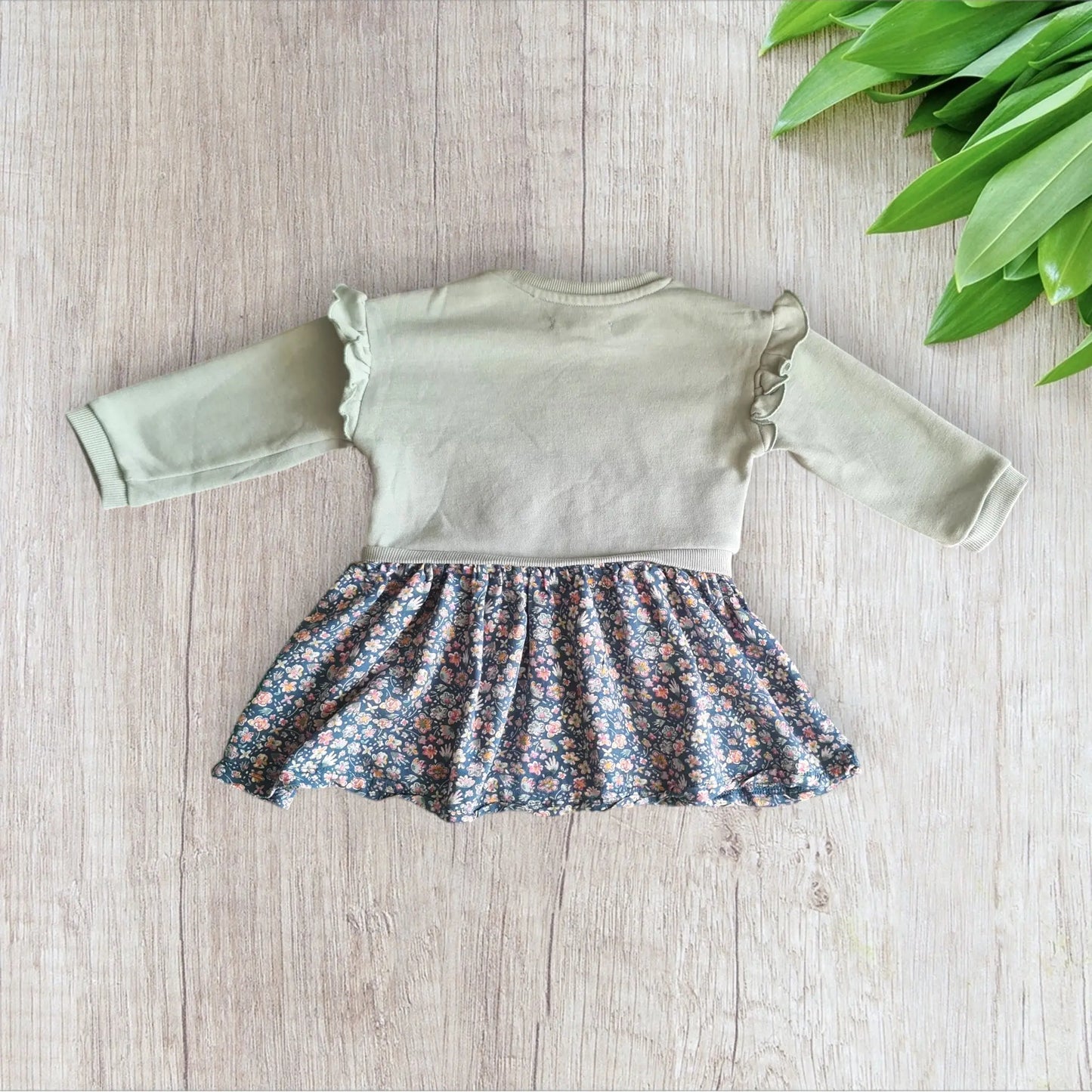 Robe bébé fille Creeks 18 mois sweat vert pastel et jupe fleurie