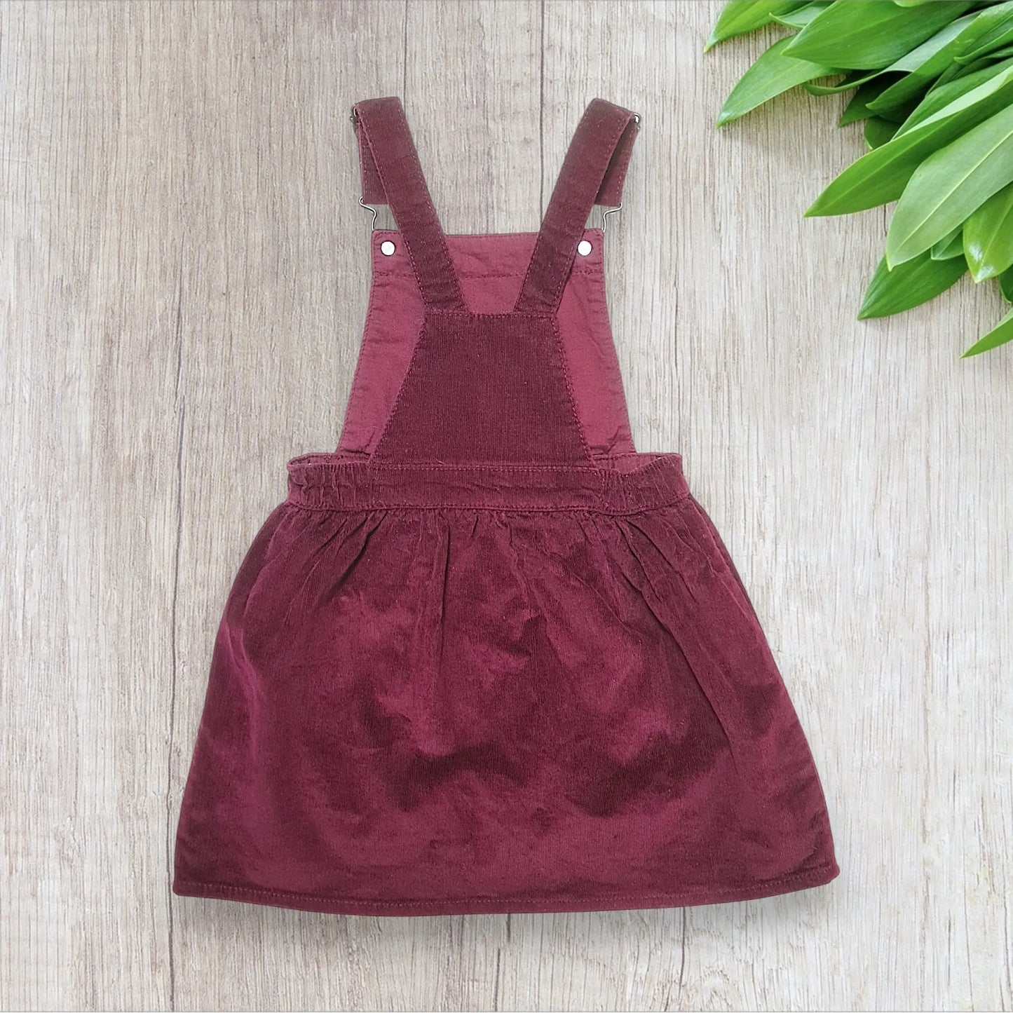Robe salopette fille H&M 2-4 ans velours bordeaux – très bon état