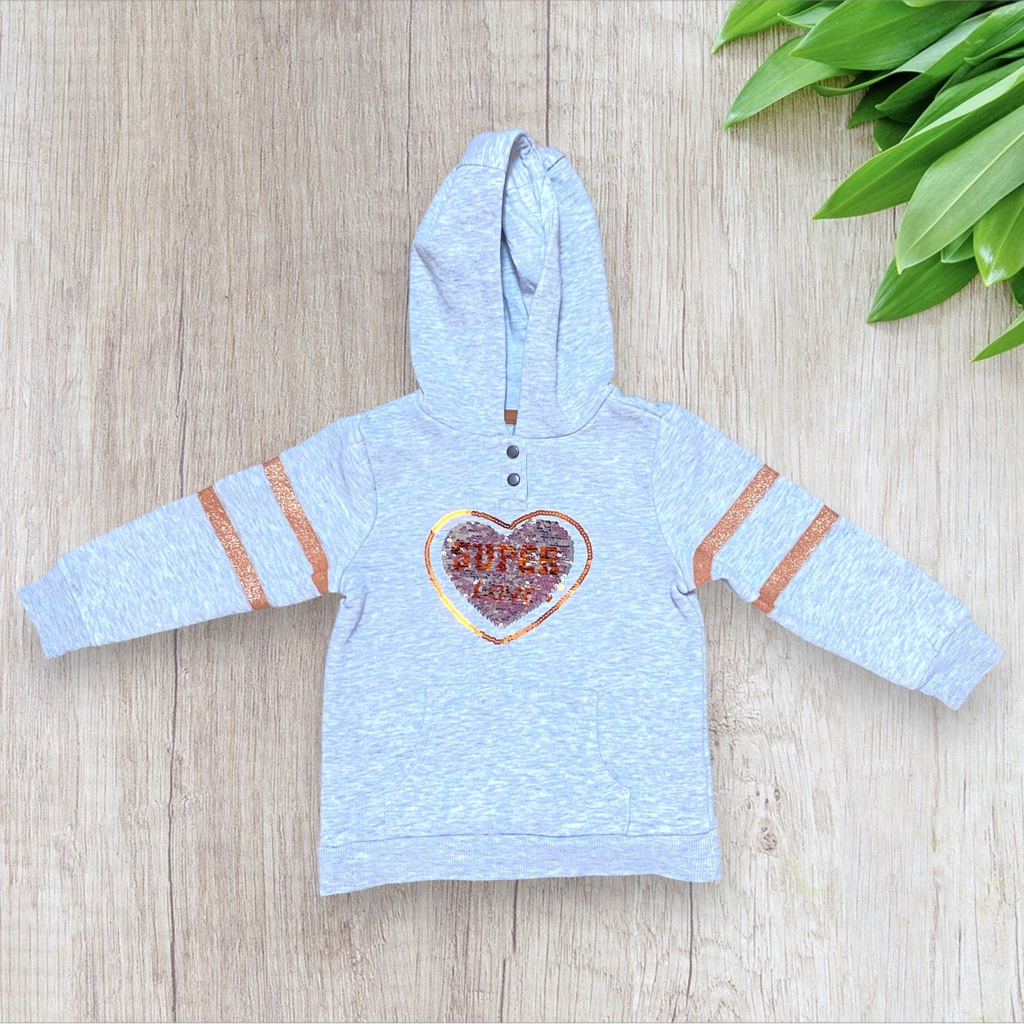 Sweat fille Orchestra 2 ans gris chiné avec cœur sequins réversibles et bandes pailletées, très bon état