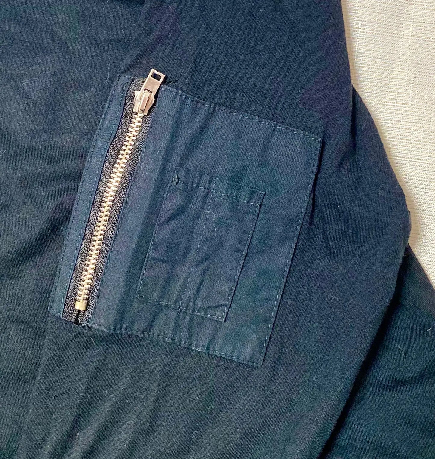 T-shirt Manche Longue Homme Taille S La Boutique Officielle - Noir avec Poche à Fermeture Éclair la boutique officielle
