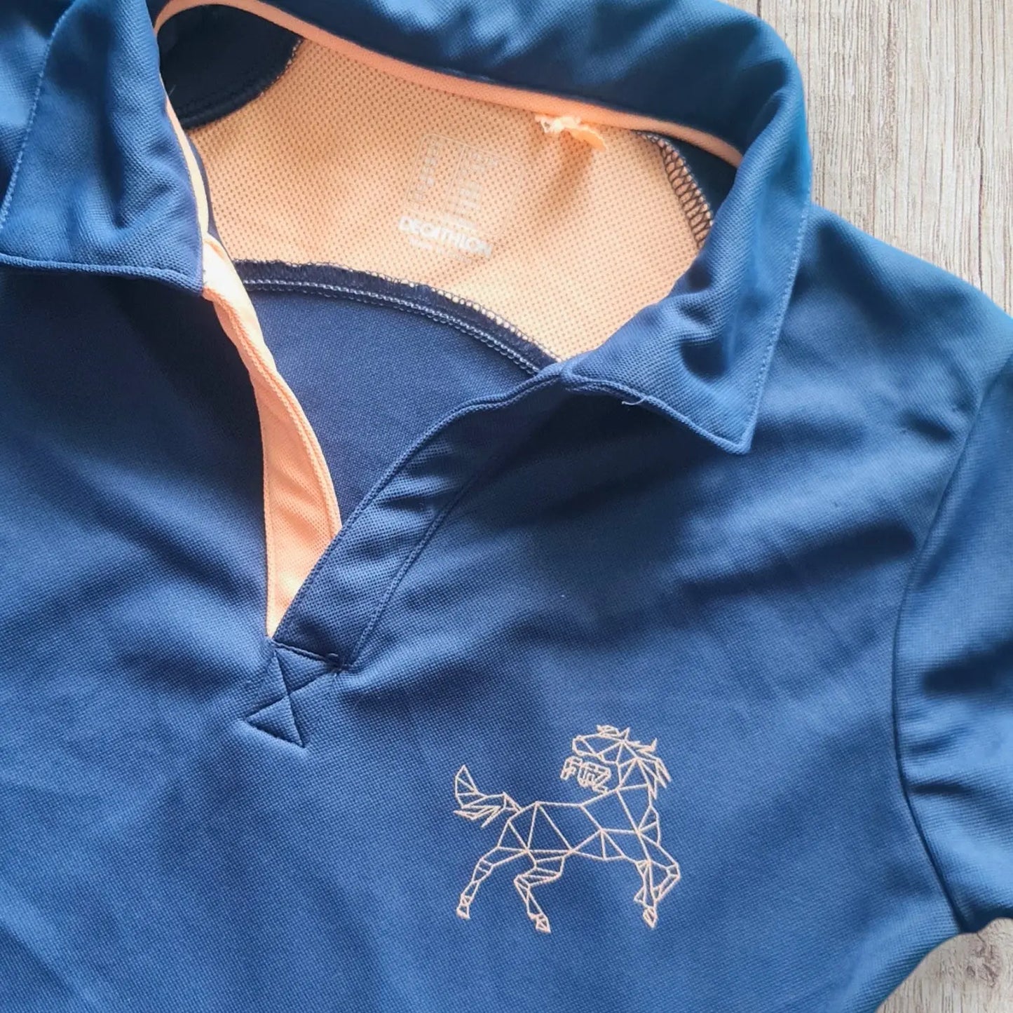 T-shirt équitation enfant Fouganza 6 ans bleu marine et corail, très bon état