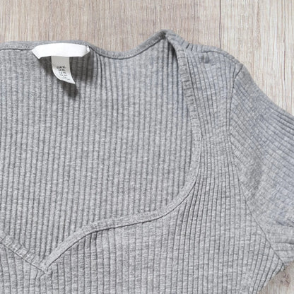 Body femme H&M XL – Noir ou gris rainuré | Col bateau cœur & manches courtes H&M