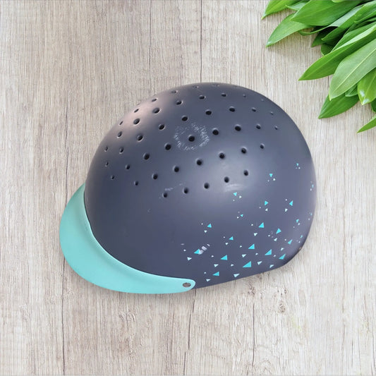Bombe d’équitation enfant Fouganza taille S 52-55 cm bleu marine et turquoise, bon état, mousse turquoise, sangle grise