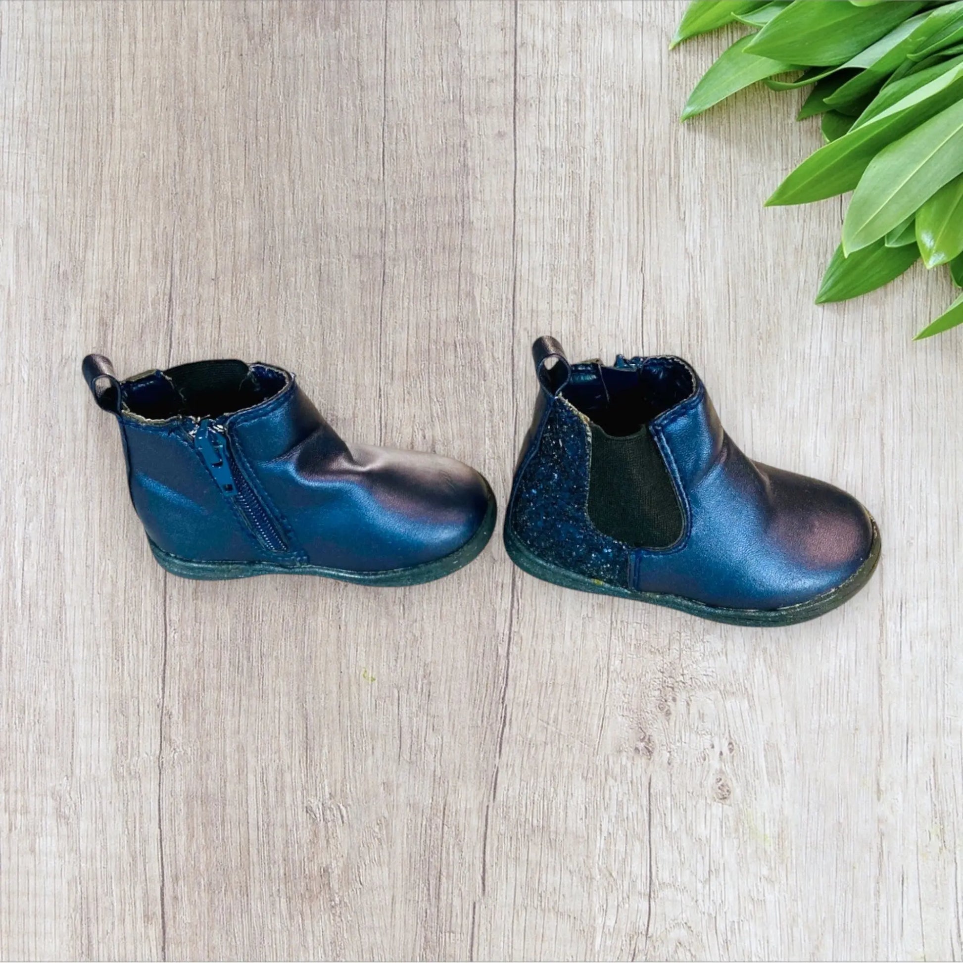 Bottes Bébé Fille Taille 20 - Boite à Malice Simili Bleu Marine avec Paillettes districenter