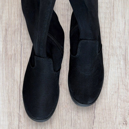 Bottes fille Lovely Skull 33 noires en faux daim montantes jusqu'au genou.