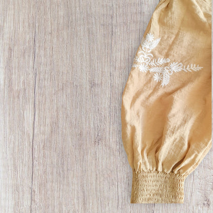 Chemise brodée blanche à manches longues Serisse taille L beige neuve avec étiquette