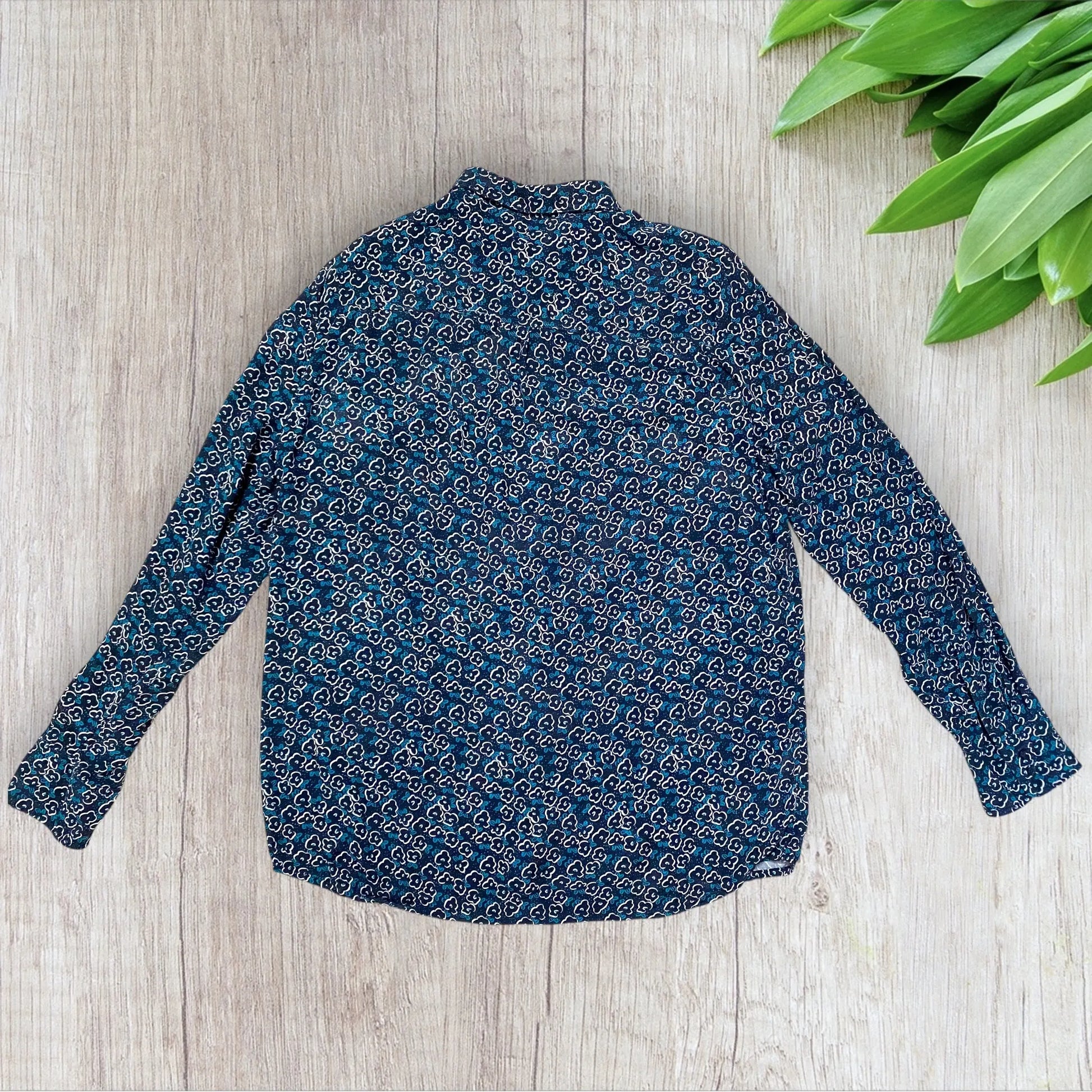 Chemise fluide Cyrillus femme 44 en cupro et viscose, bleu marine fleuri turquoise et blanc.