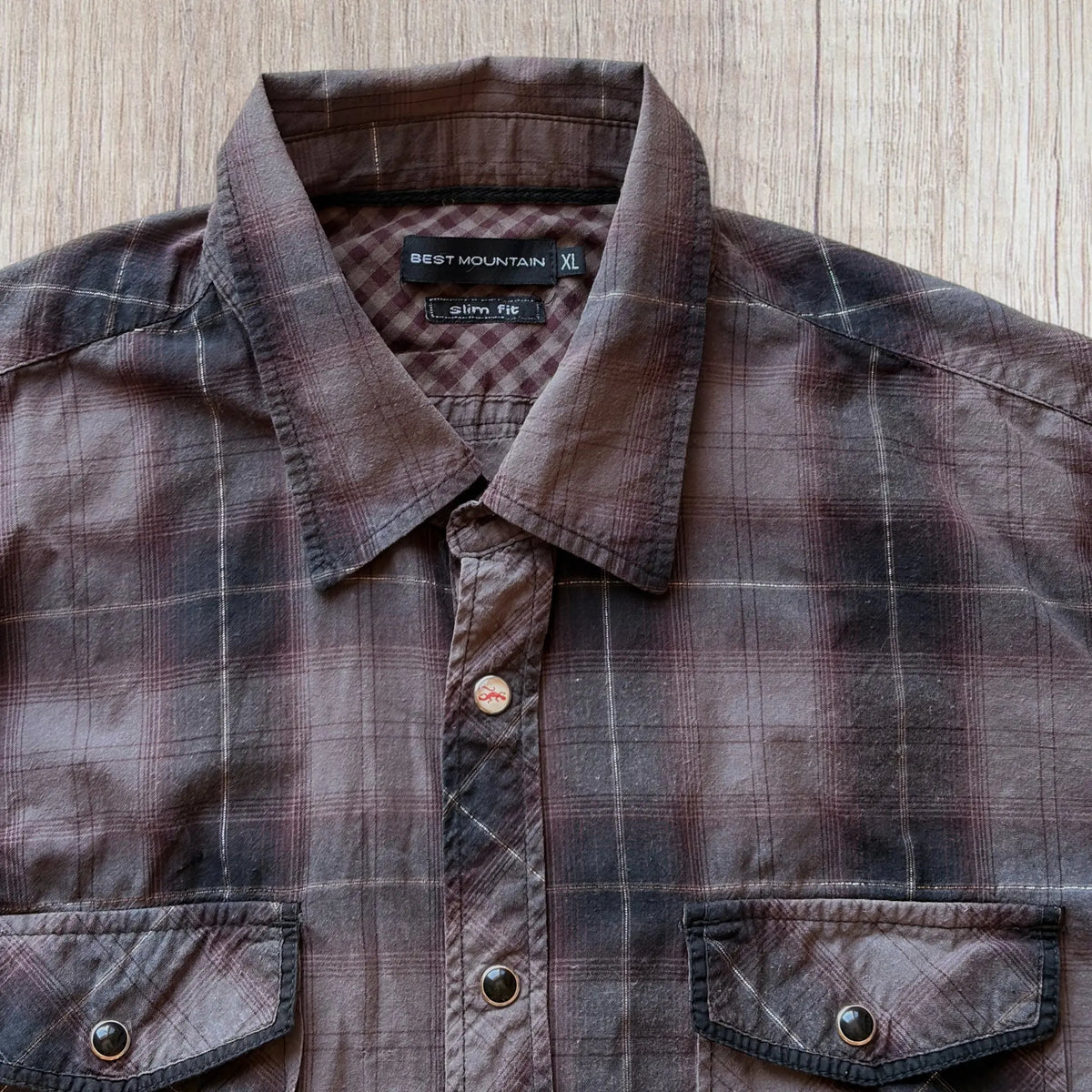 Chemise homme Best Mountain XL slim fit à carreaux gris bordeaux et noirs.