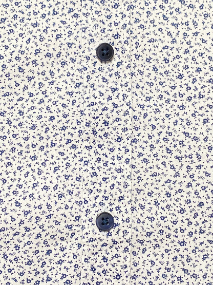 Chemise homme Zara S blanche à manches longues avec motif fleuri bleu marine et boutons bleu marine fil rouge