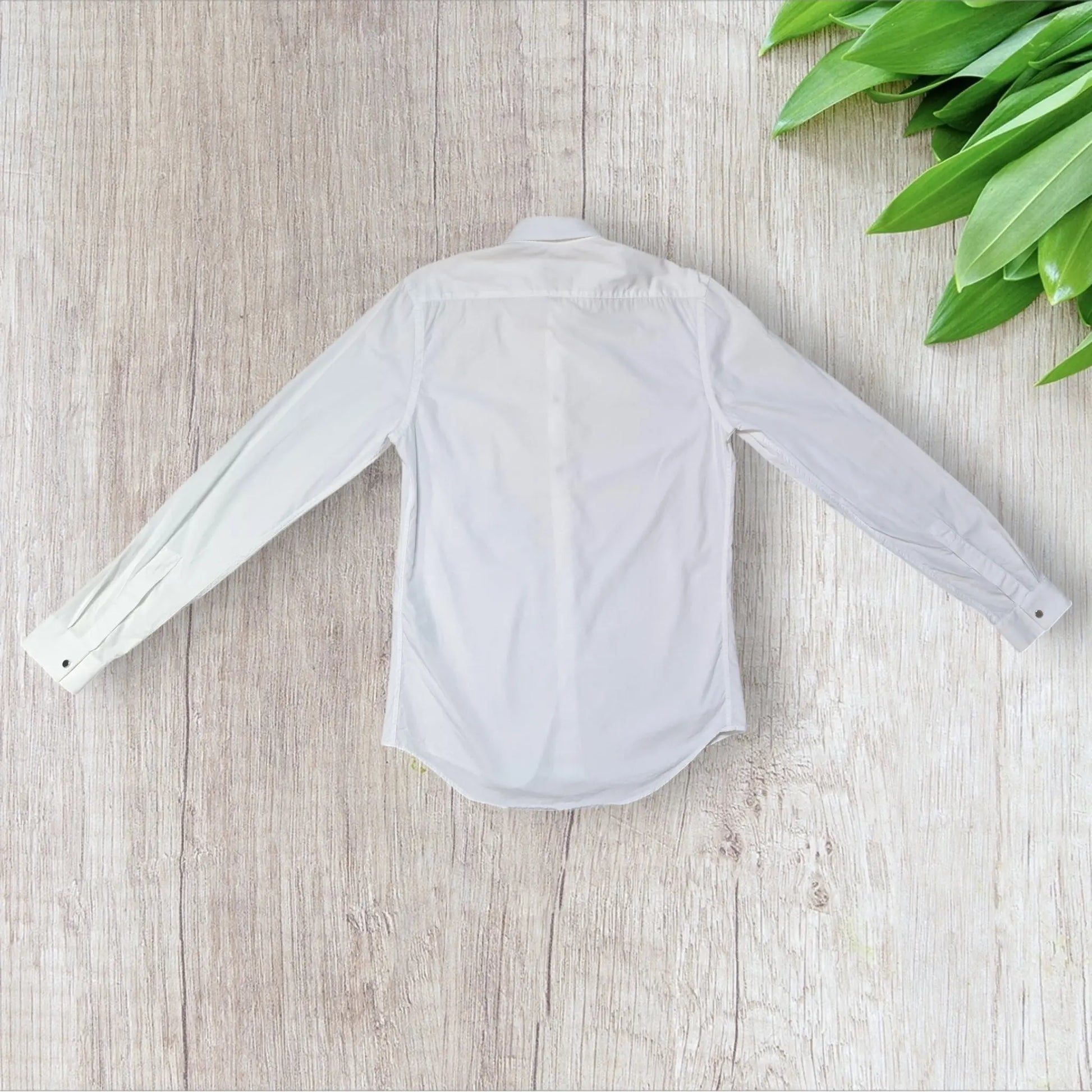 chemise-homme-blanche-zara-s-boutons-chromes