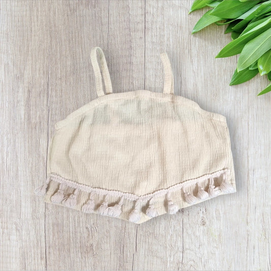 Crop top fille Shein 7 ans beige clair avec pompons – Très bon état