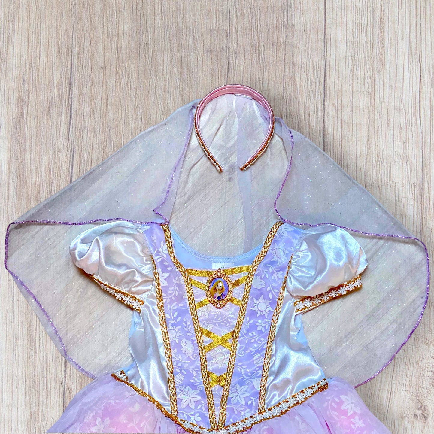 Déguisement Raiponce Disney fille 5/6 ans robe de mariée avec voile et détails dorés