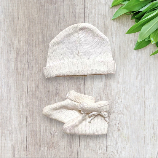 Ensemble Douceur pour Bébé :Lot de Chaussettes et Bonnet en Maille Fine pour Nouveau-Né la petite friperie
