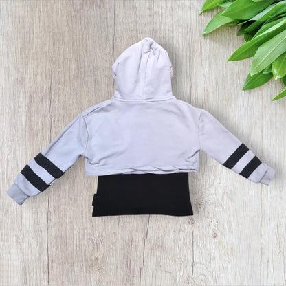 Ensemble fille Disney Mickey 7-8 ans – C&A – Sweat crop top blanc + marcel noir – Très bon état