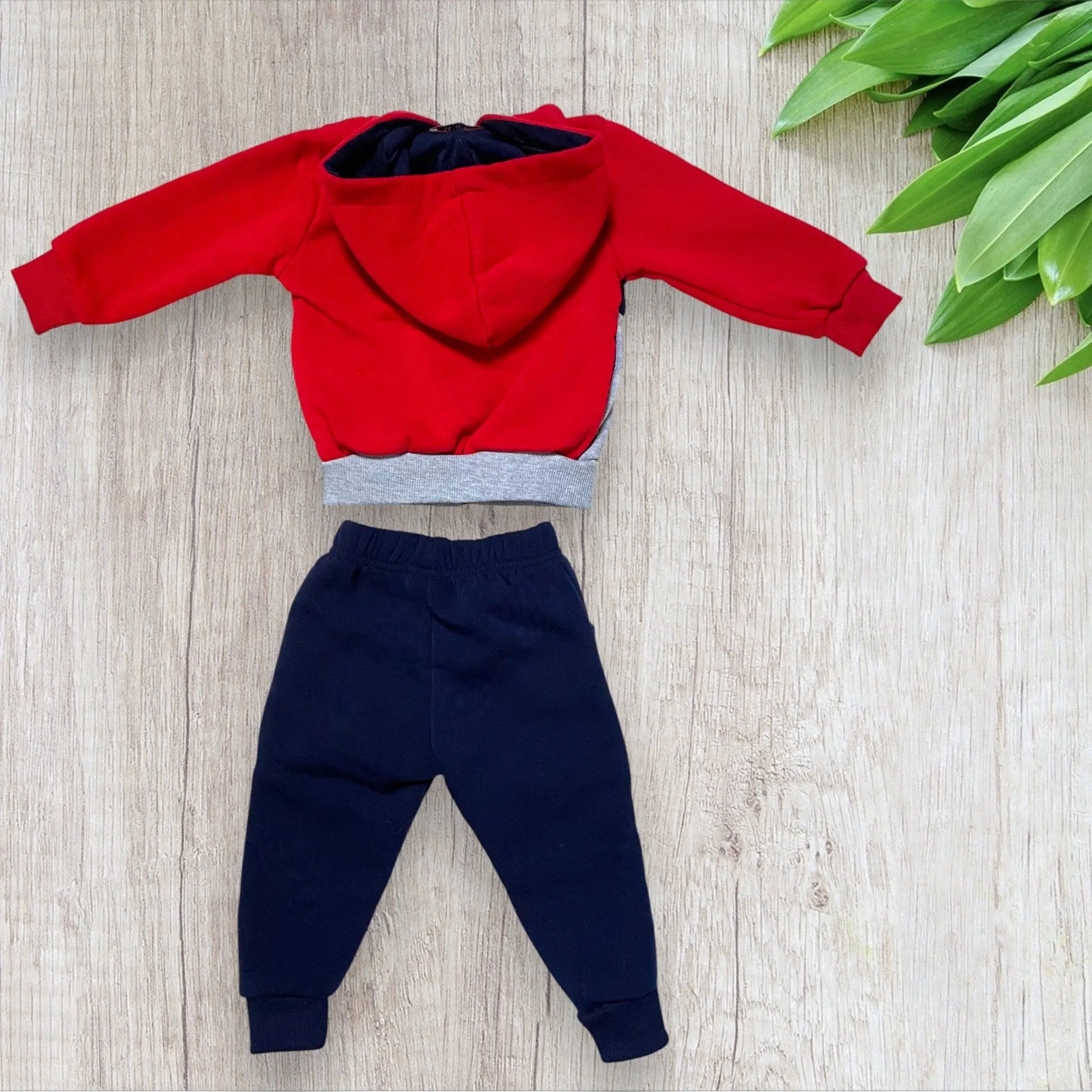 Ensemble jogging bébé garçon R&P 1 an thème moto avec veste zippée et pantalon bleu marine.
