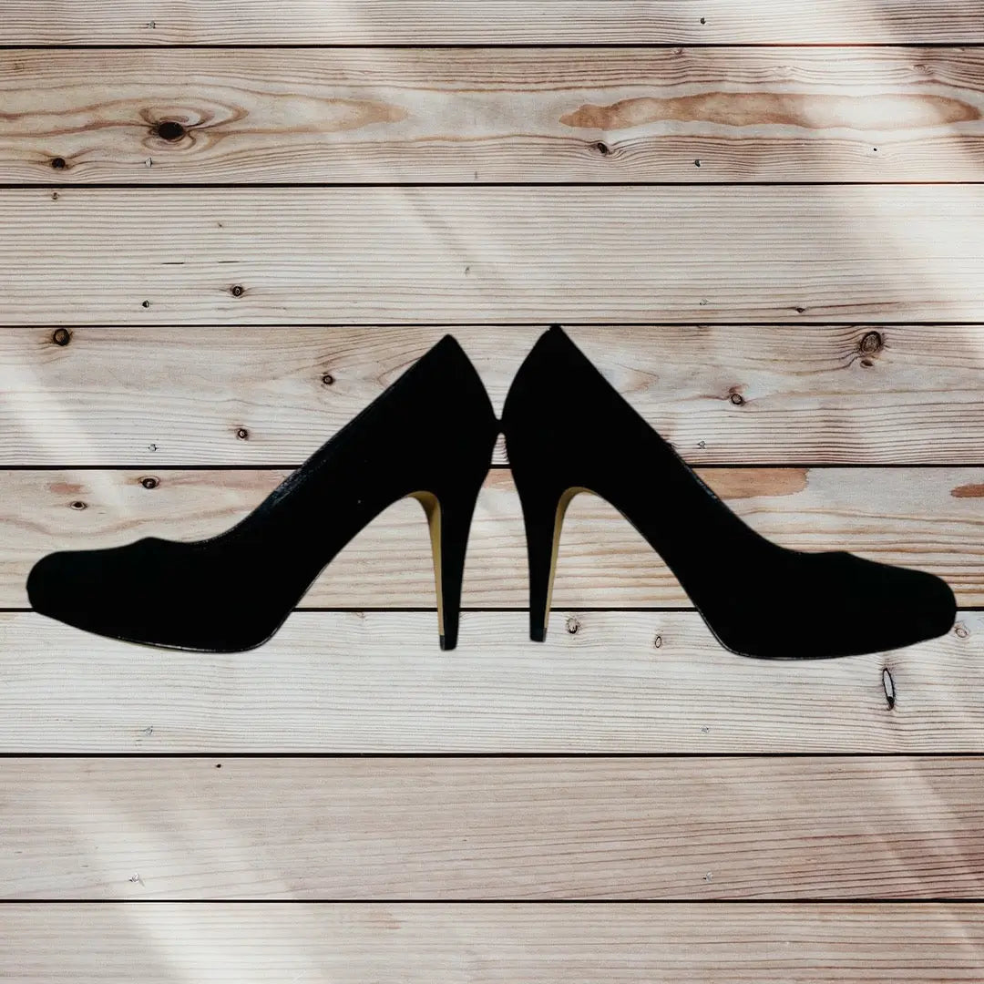 Escarpins Daim Noir Minelli Pointure 36 - Élégance avec Talon Fin et Détail Doré Minelli