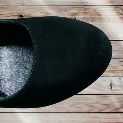 Escarpins Daim Noir Minelli Pointure 36 - Élégance avec Talon Fin et Détail Doré Minelli