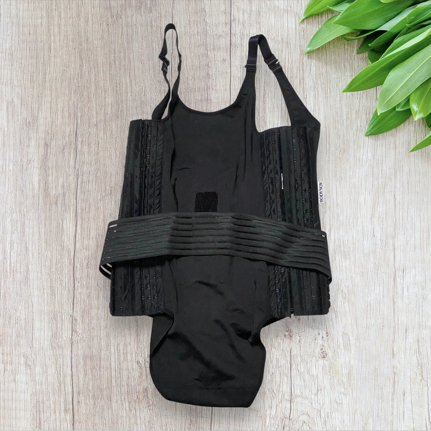 Gaine médicale Bodynov taille 7 XXL noire avec maintien lombaire