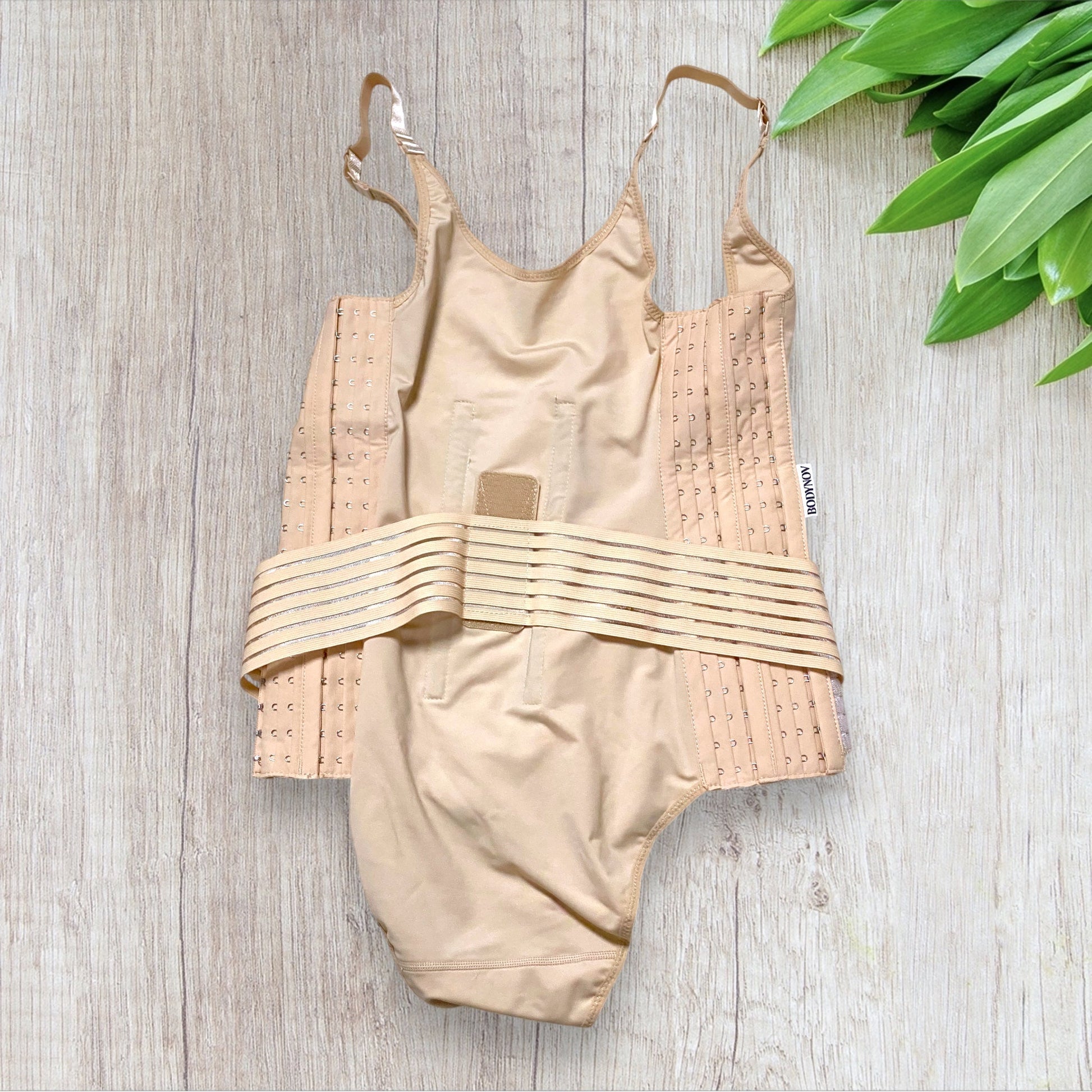 Gaine médicale Bodynov taille 7 XXL noire avec maintien lombaire