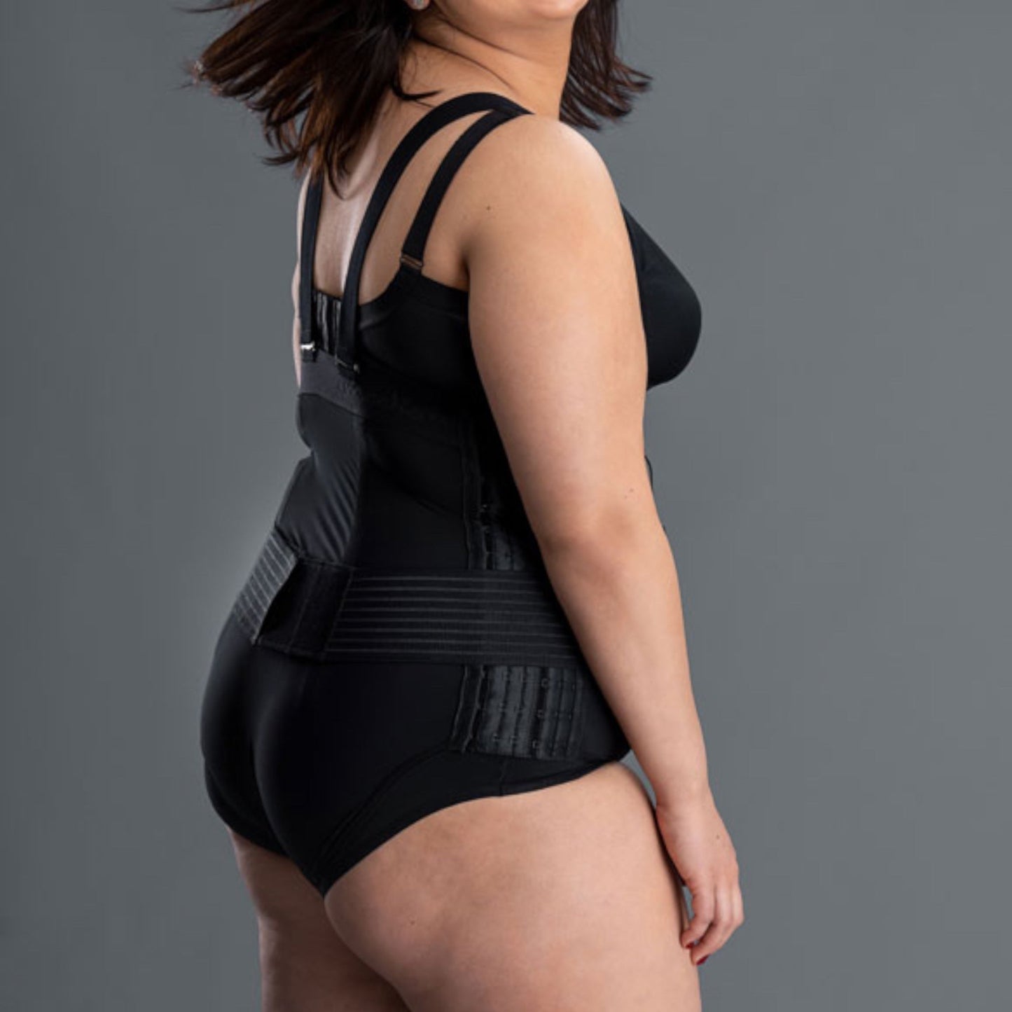 Gaine médicale Bodynov taille 7 XXL noire avec maintien lombaire