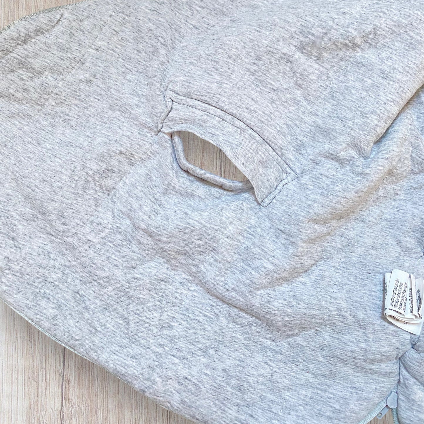 Gigoteuse bébé mixte KIABI 0-6 mois gris clair avec ouverture harnais.