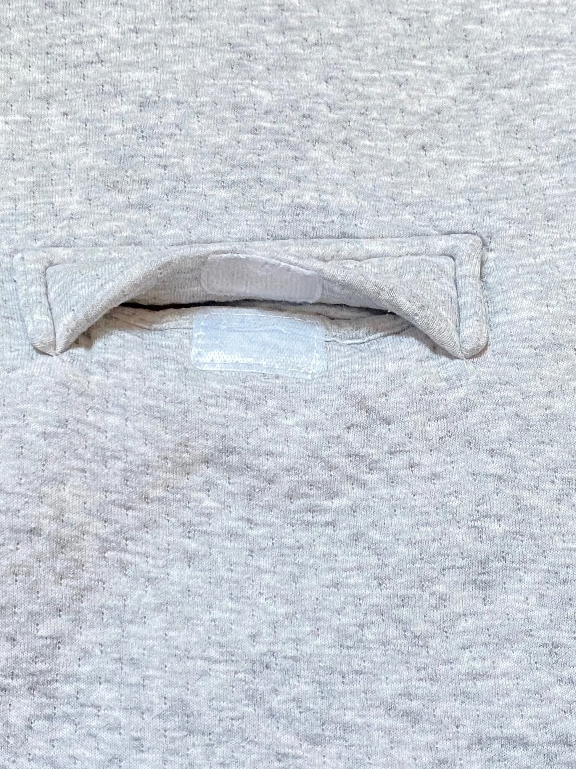 Gigoteuse bébé mixte KIABI 0-6 mois gris clair avec ouverture harnais.