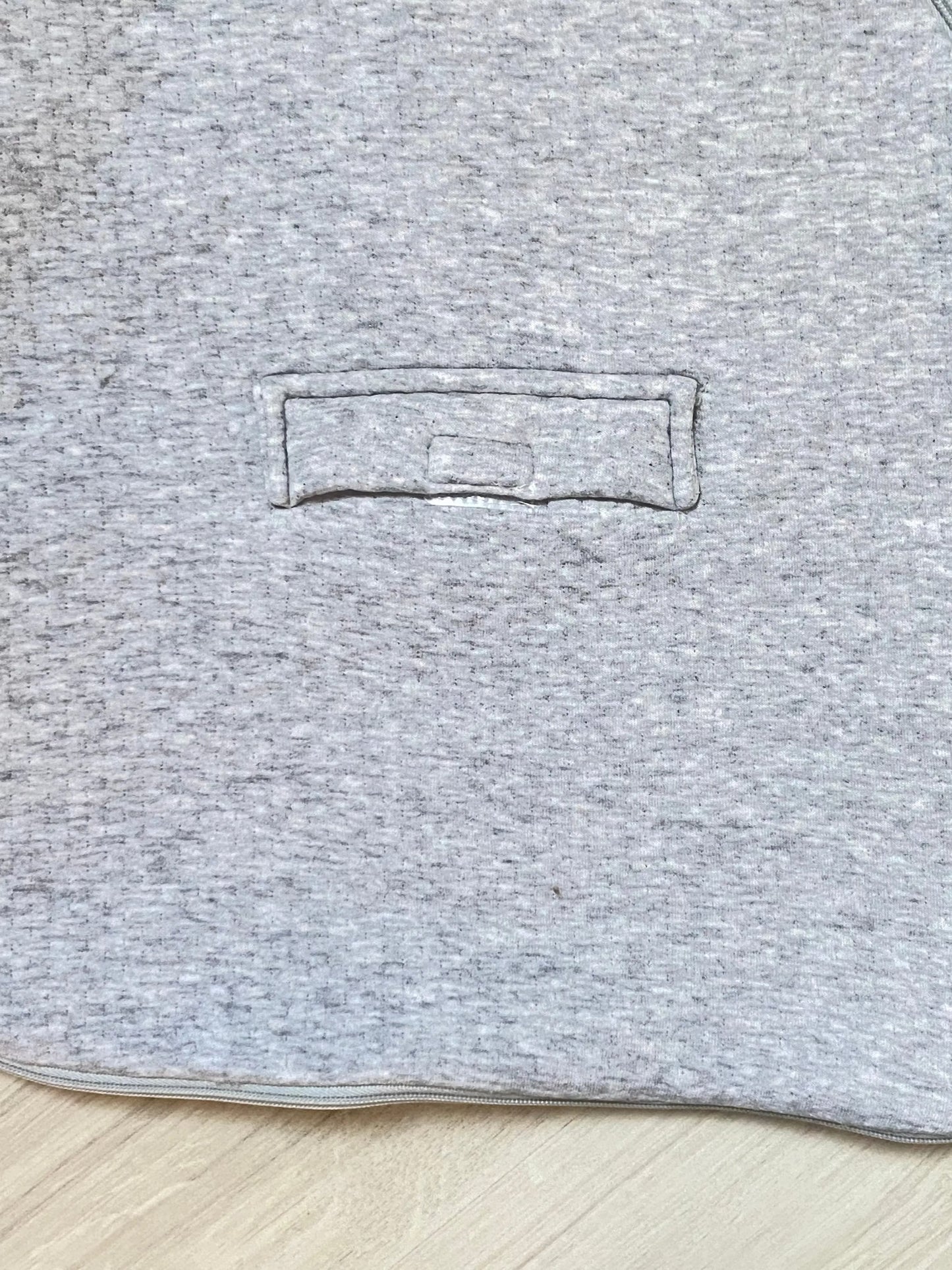 Gigoteuse bébé mixte KIABI 0-6 mois gris clair avec ouverture harnais.