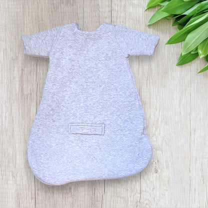 Gigoteuse bébé mixte KIABI 0-6 mois gris clair avec ouverture harnais.