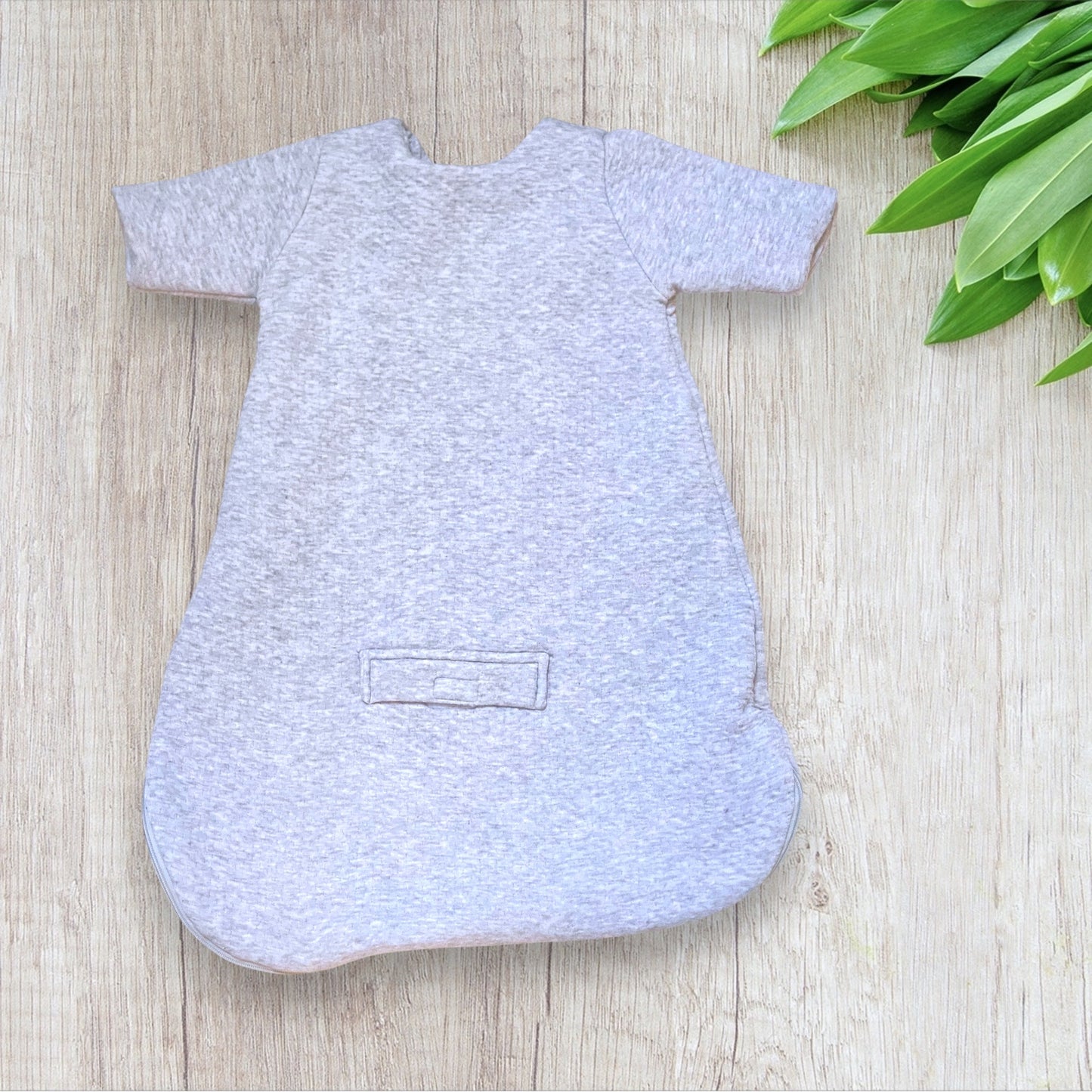 Gigoteuse bébé mixte KIABI 0-6 mois gris clair avec ouverture harnais.