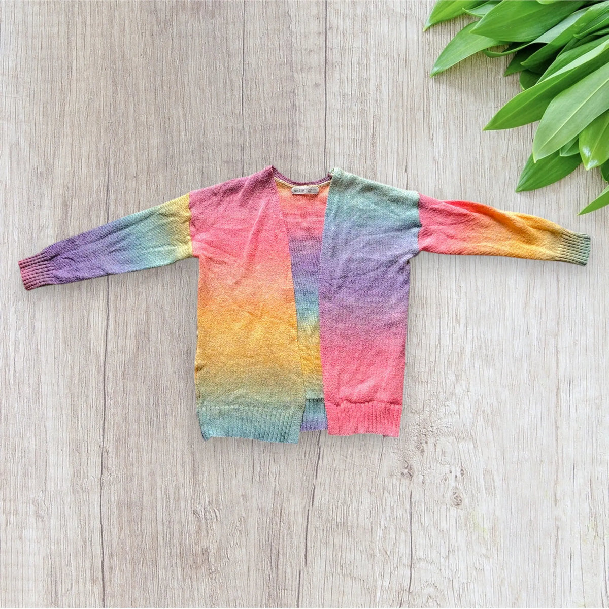 Gilet fille Shein 8 ans multicolore effet arc-en-ciel à manches longues.