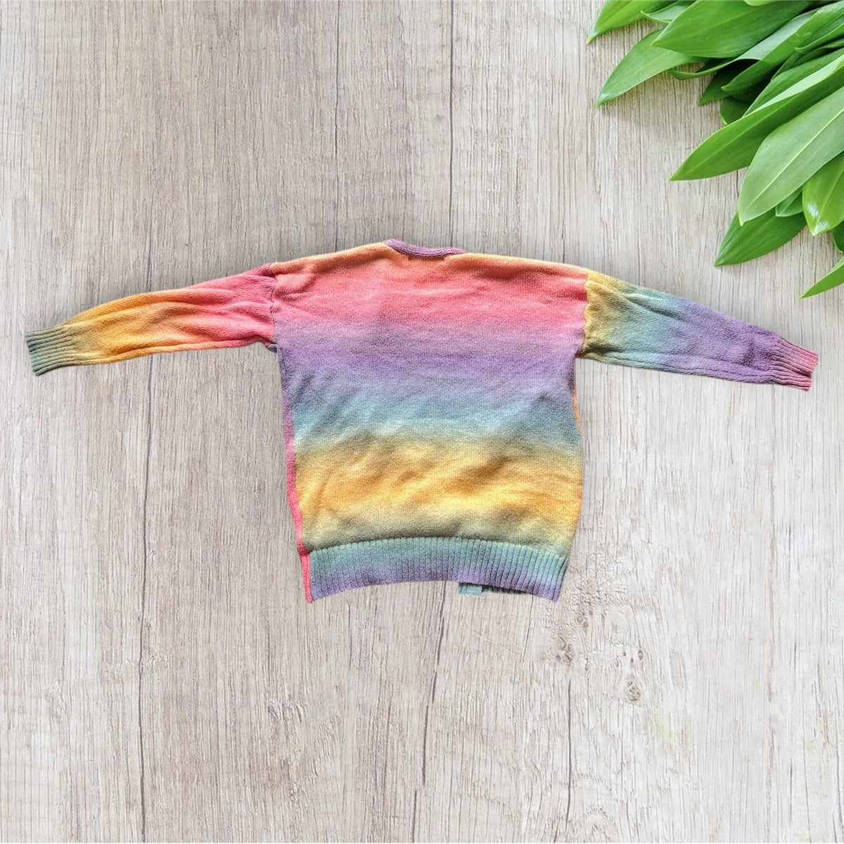 Gilet fille Shein 8 ans multicolore effet arc-en-ciel à manches longues.