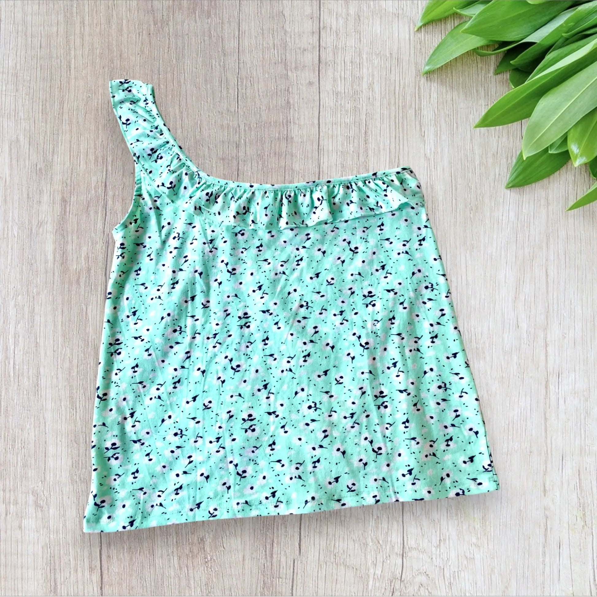 Haut Asymétrique à Volants - Taille L - Imprimé Fleuri Turquoise districenter